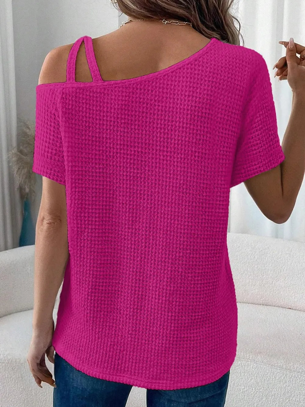 Short sleeved solid color top for women's fashion summer slanted shoulder suspender