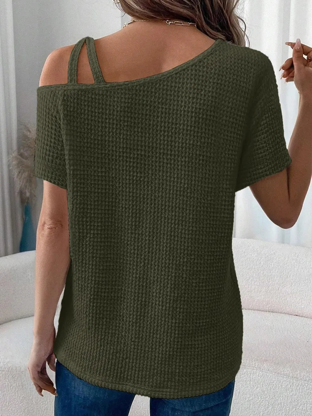 Short sleeved solid color top for women's fashion summer slanted shoulder suspender