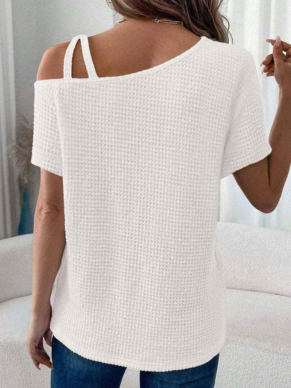 Short sleeved solid color top for women's fashion summer slanted shoulder suspender