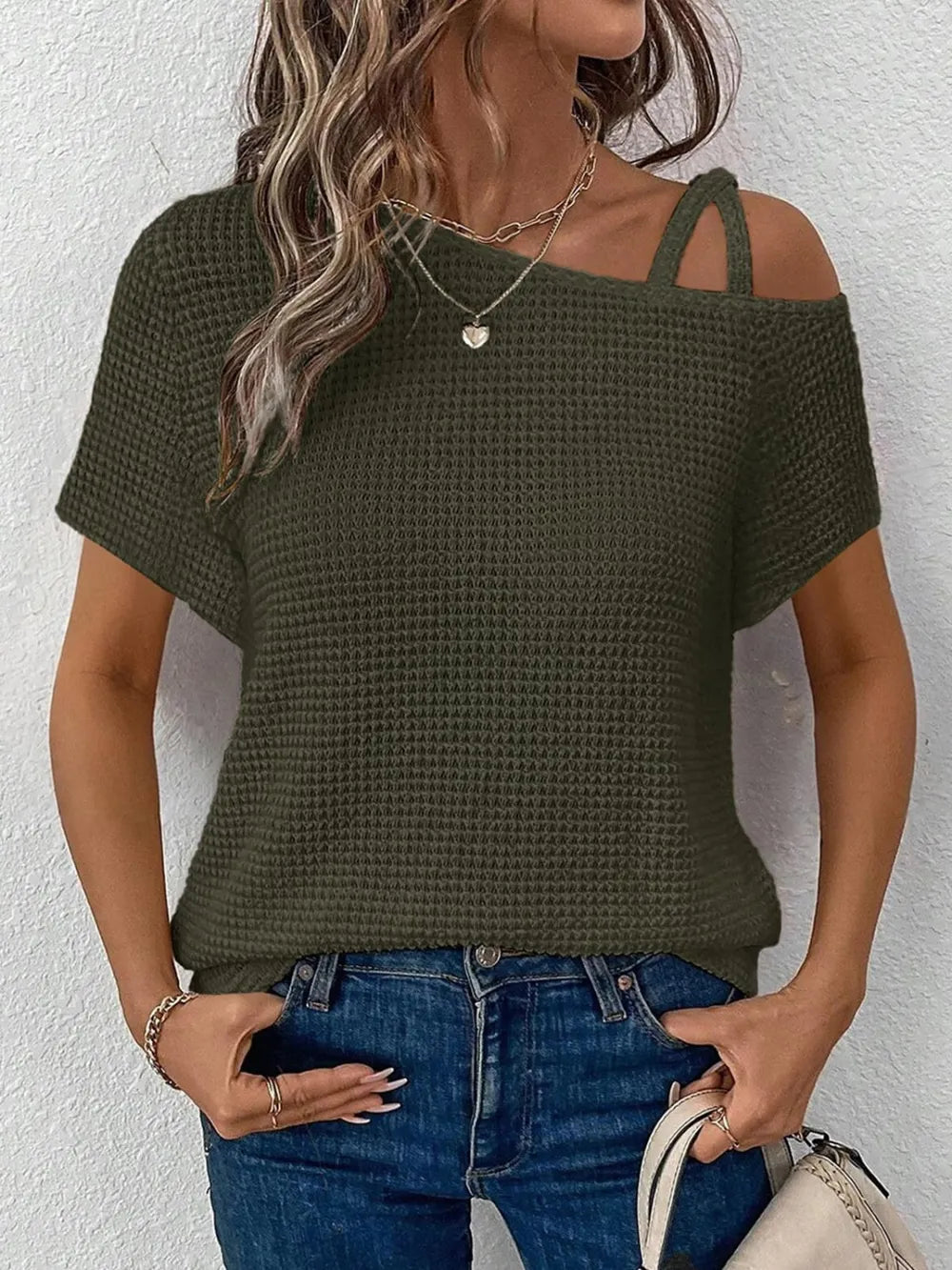 Short sleeved solid color top for women's fashion summer slanted shoulder suspender